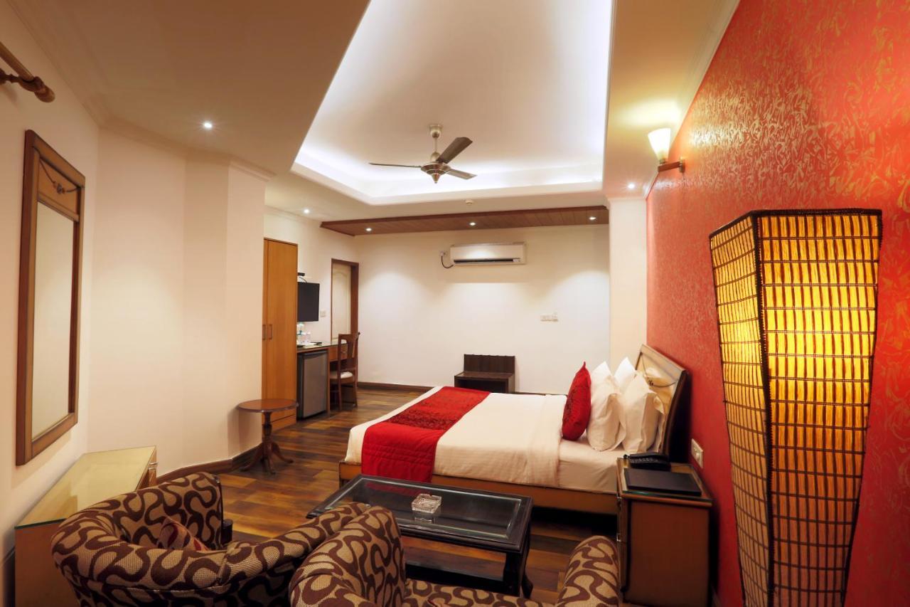 Airport Hotel Le Seasons Нью-Дели Экстерьер фото