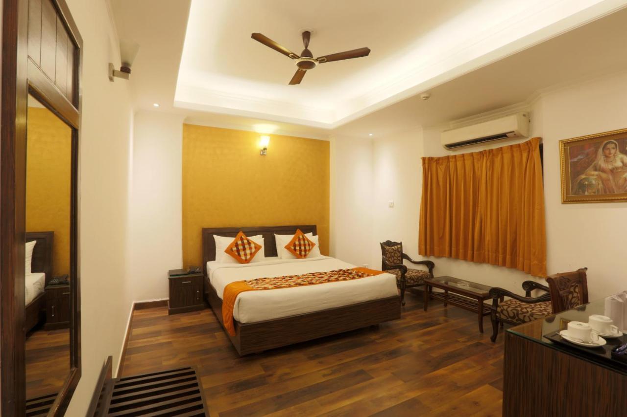 Airport Hotel Le Seasons Нью-Дели Экстерьер фото