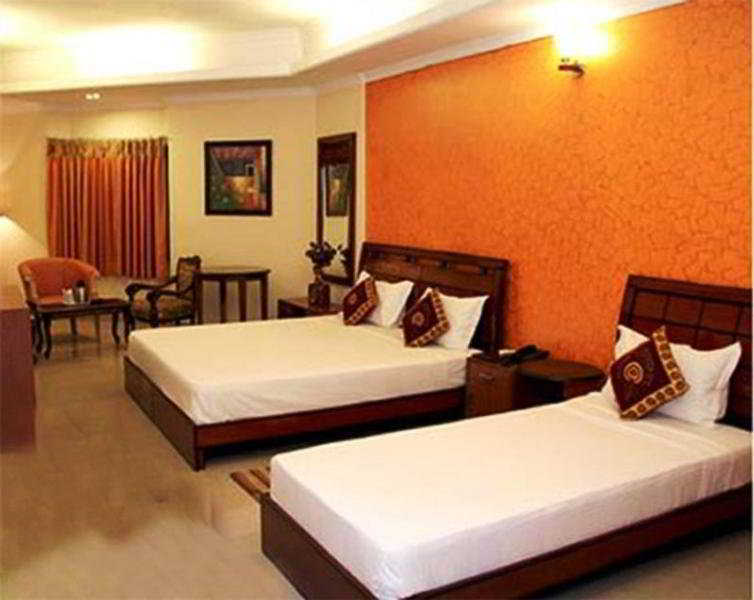 Airport Hotel Le Seasons Нью-Дели Экстерьер фото